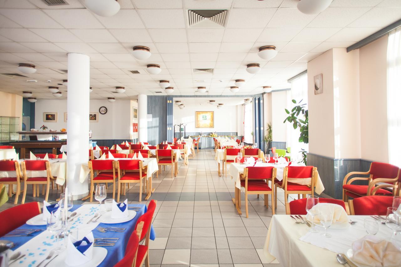 Hotel Dravograd Kültér fotó